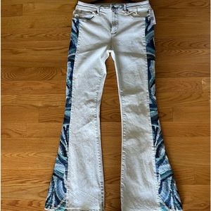 NWT .. Driftwood FLARE multi-color jeans (RARE) size 28